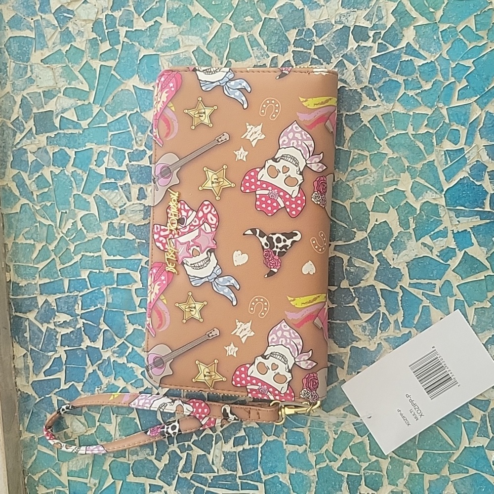 Betsey Johnson Skull Western Print Full Zip Wallet